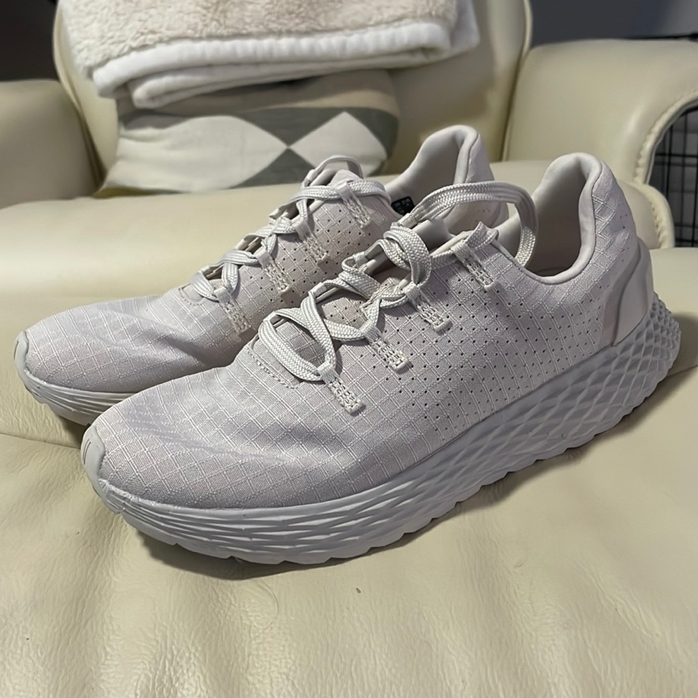 NoBull Ivory Ripstop runner. Size 7.